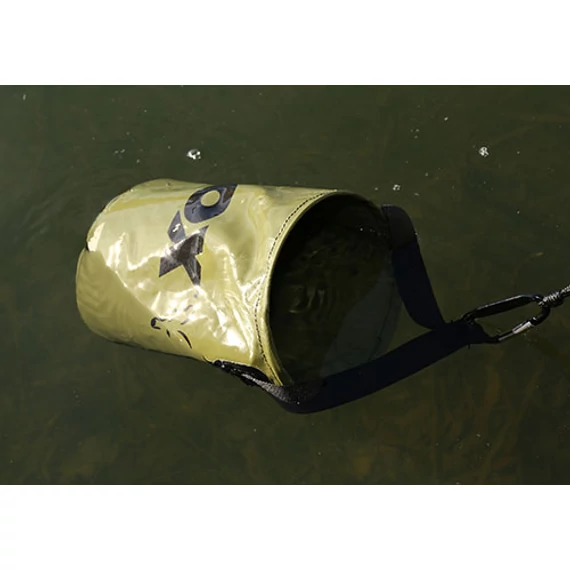 Collapsible Water Bucket - inc. Drop Cord & Clip